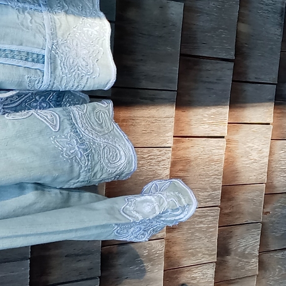 Chico's most gorgeous jean jacket - Picture 4 of 7